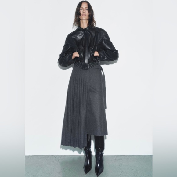 Zara asymmetric box pleat skirt limited edition - Picture 4 of 9